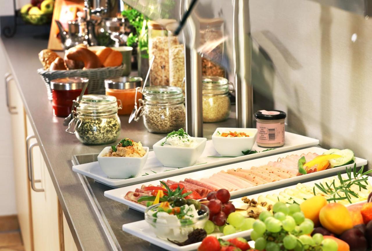 Jufa Hotel 사보그닌 외부 사진