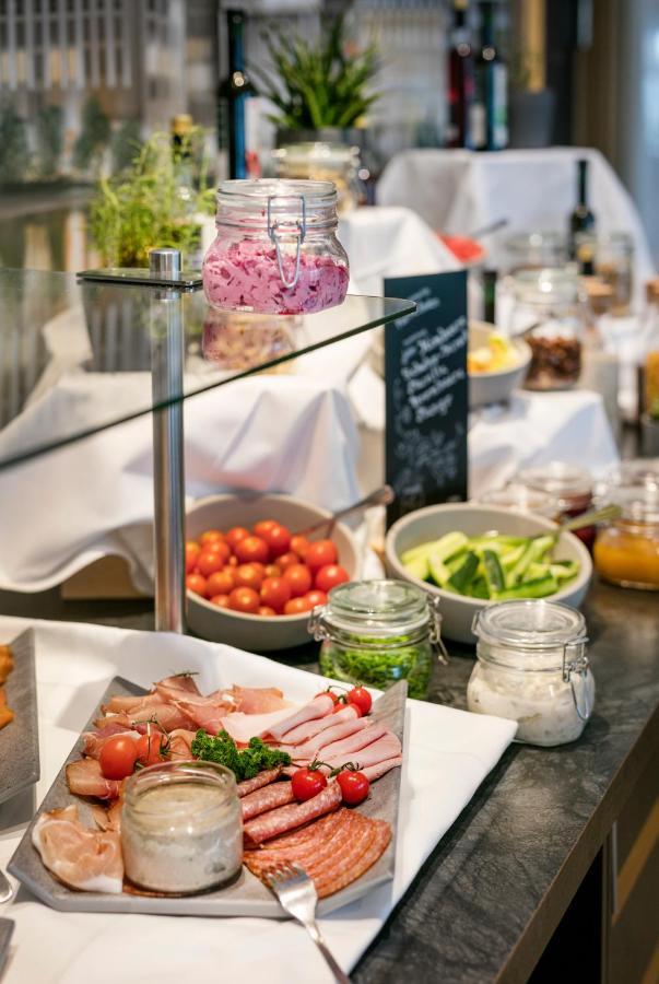 Jufa Hotel 사보그닌 외부 사진