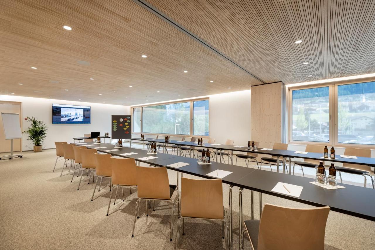 Jufa Hotel 사보그닌 외부 사진